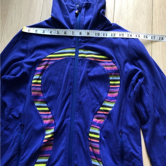 Lululemon Zip Up Striped Logo Jacket in Blue Size 8 - Picture 2 of 14